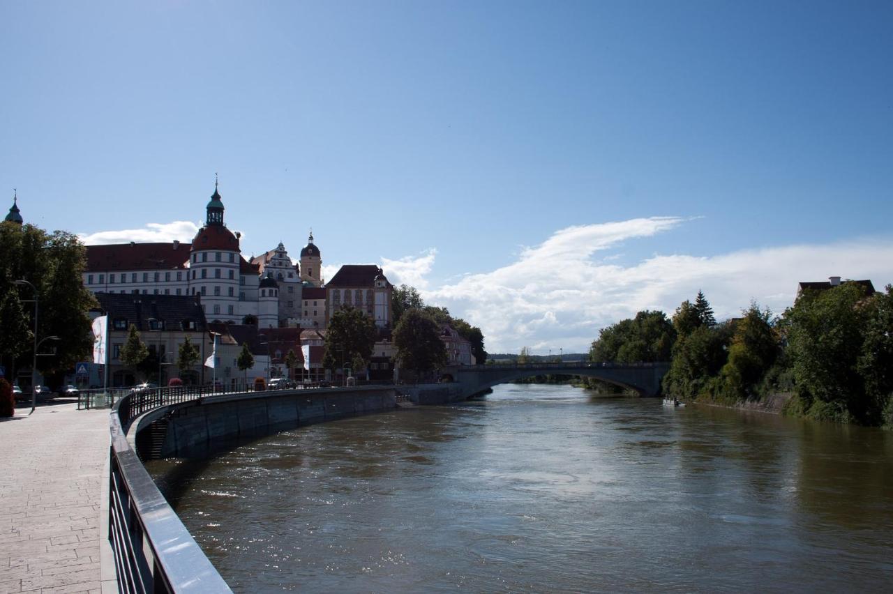 Neuburg Ferienwohnung Am Schloss 多瑙河畔诺伊堡 外观 照片